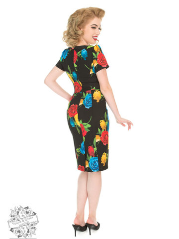 Hľadáte originálny a nezvyčajný darček? Obdarovaného zaručene prekvapí Retro puzdrové šaty Hra farieb